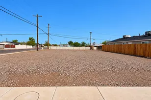 2202 E Alta Vista Rd, Phoenix, AZ 85042 - Photo 1