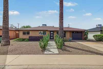 8119 E Mitchell Drive, Scottsdale, AZ 85251 - Photo 2