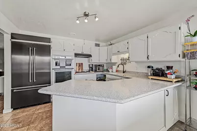 8119 E Mitchell Drive, Scottsdale, AZ 85251 - Photo 16