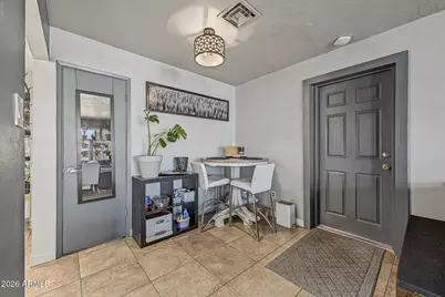 8119 E Mitchell Drive, Scottsdale, AZ 85251 - Photo 10