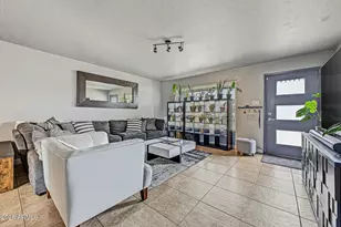 8119 E Mitchell Dr, Scottsdale, AZ 85251 - Photo 6