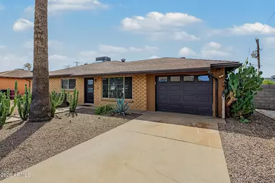 8119 E Mitchell Drive, Scottsdale, AZ 85251 - Photo 4
