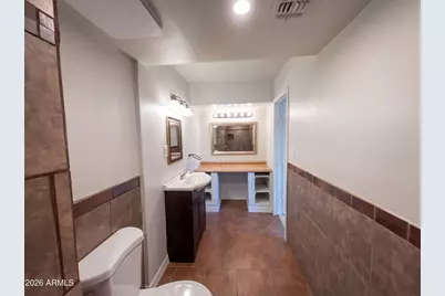 4253 E Vineyard Road, Phoenix, AZ 85042 - Photo 8