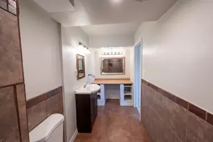 4253 E Vineyard Rd, Phoenix, AZ 85042 - Photo 8