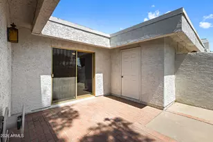 8185 E Del Caverna Dr, Scottsdale, AZ 85258 - Photo 26
