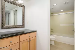 12212 N Paradise Vlg Pkwy S, Phoenix, AZ 85032 - Photo 14
