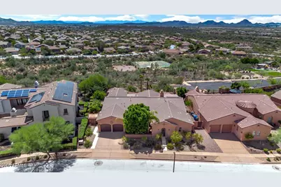 2703 W Languid Lane, Phoenix, AZ 85086 - Photo 2
