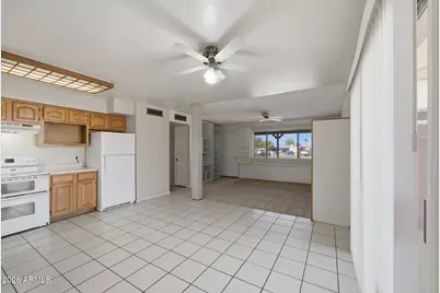 9329 N 44th Avenue, Glendale, AZ 85302 - Photo 10