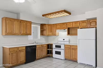 9329 N 44th Avenue, Glendale, AZ 85302 - Photo 2