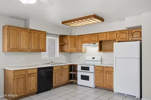 9329 N 44th Ave, Glendale, AZ 85302 - Photo 2