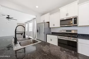 4240 W Coneflower Ln, San Tan Valley, AZ 85144 - Photo 10