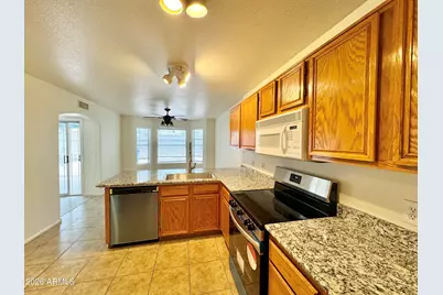 3040 E Wahalla Lane, Phoenix, AZ 85050 - Photo 8