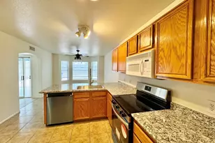 3040 E Wahalla Ln, Phoenix, AZ 85050 - Photo 8