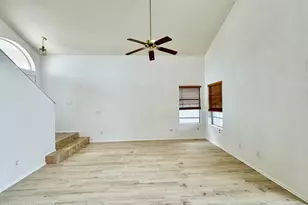 3040 E Wahalla Ln, Phoenix, AZ 85050 - Photo 4