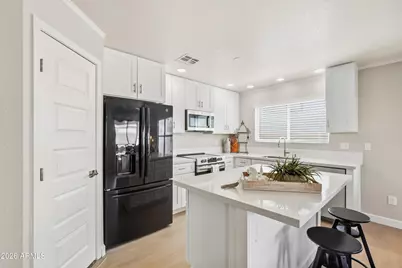 2303 E 35th Avenue, Apache Junction, AZ 85119 - Photo 4