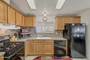 1866 S Missouri Dr, Casa Grande, AZ 85194 - Photo 12