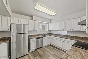 1005 W Danbury Rd, Phoenix, AZ 85023 - Photo 10