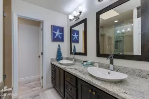 925 E Waltann Ln, Phoenix, AZ 85022 - Photo 36