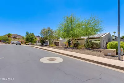 925 E Waltann Lane, Phoenix, AZ 85022 - Photo 2