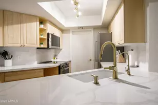 5104 N 32nd St, Phoenix, AZ 85018 - Photo 12