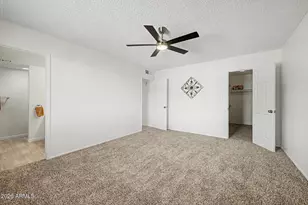 10402 W Harmont Dr, Peoria, AZ 85345 - Photo 20