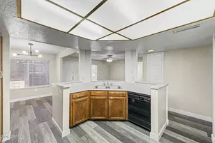 1331 W Baseline Rd, Mesa, AZ 85202 - Photo 10