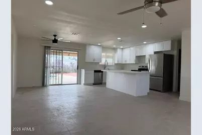 12016 N 34th Place, Phoenix, AZ 85028 - Photo 1