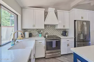 5750 N Scottsdale Rd, Paradise Valley, AZ 85253 - Photo 8