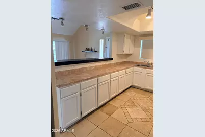13822 N 41st Court, Phoenix, AZ 85053 - Photo 10