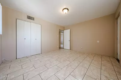 1933 W Mitchell Drive, Phoenix, AZ 85015 - Photo 16
