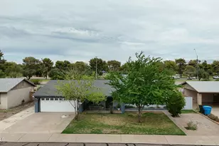 3458 E Shaw Butte Dr, Phoenix, AZ 85028 - Photo 2