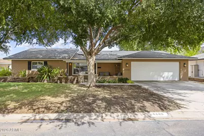 4440 E Clarendon Avenue, Phoenix, AZ 85018 - Photo 1