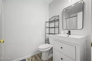 8111 W Wacker Rd, Peoria, AZ 85381 - Photo 10