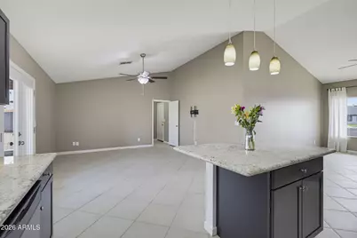 11759 N 68th Avenue, Peoria, AZ 85345 - Photo 8