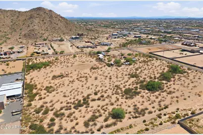 2030 W Rolls Road, San Tan Valley, AZ 85144 - Photo 10