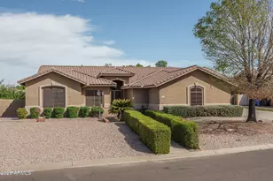 5452 W West Wind Dr, Glendale, AZ 85310 - Photo 4