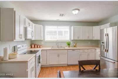 3013 N 52nd Parkway, Phoenix, AZ 85031 - Photo 6