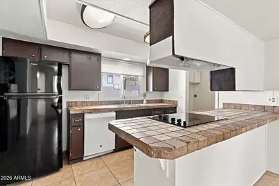 14234 N 33rd Avenue, Phoenix, AZ 85053 - Photo 4
