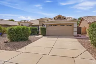 631 W Liberty Ln, Gilbert, AZ 85233 - Photo 2