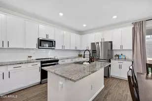 17474 W Via De Luna Dr, Surprise, AZ 85387 - Photo 2
