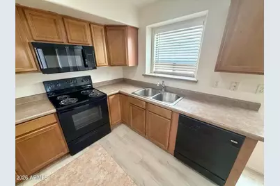 5622 W Jones Avenue, Phoenix, AZ 85043 - Photo 4