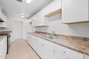 3625 W San Juan Ave, Phoenix, AZ 85019 - Photo 10