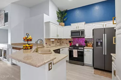 7633 W Foothill Drive, Peoria, AZ 85383 - Photo 2