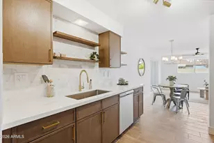 3918 W Kaler Dr, Phoenix, AZ 85051 - Photo 1