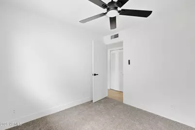 3918 W Kaler Drive, Phoenix, AZ 85051 - Photo 28
