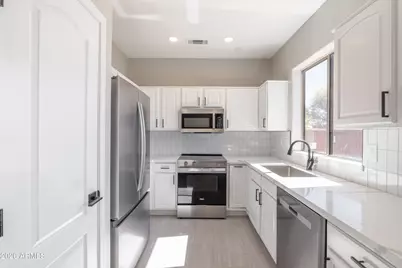 19241 N Emerald Cove Way, Surprise, AZ 85387 - Photo 8