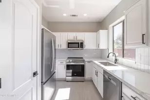 19241 N Emerald Cove Way, Surprise, AZ 85387 - Photo 8