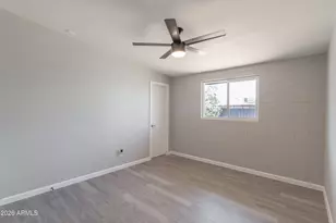 4230 N 49th Dr, Phoenix, AZ 85031 - Photo 16