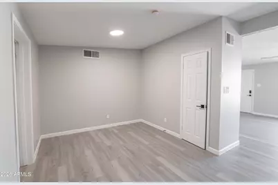 4230 N 49th Drive, Phoenix, AZ 85031 - Photo 10