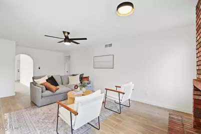 2439 W Kiowa Avenue, Mesa, AZ 85202 - Photo 20